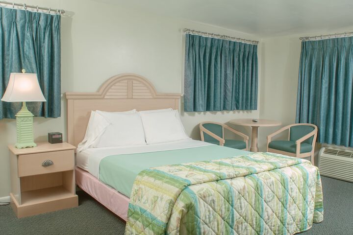 Room 16 of 40