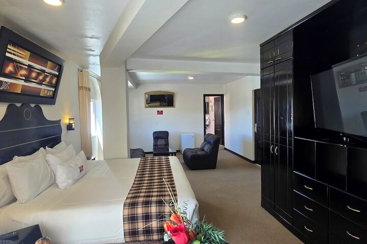 Room 12 of 43