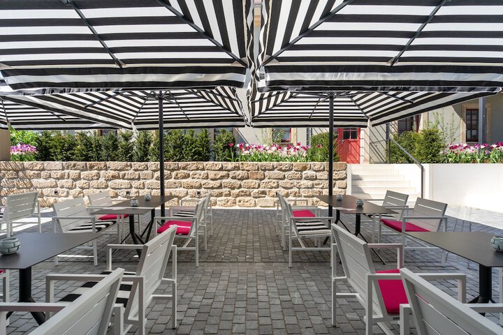 Sundeck 161 of 173
