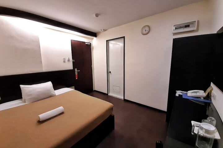 Room 3 of 19