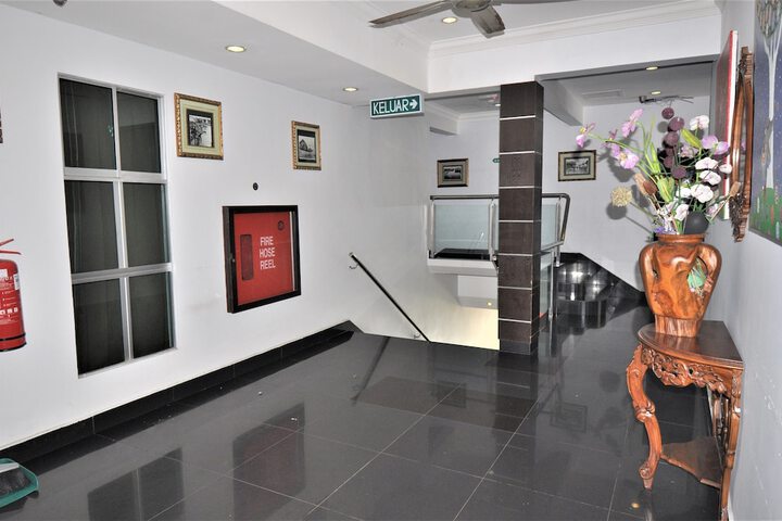 Ballroom/Hall 50 of 58