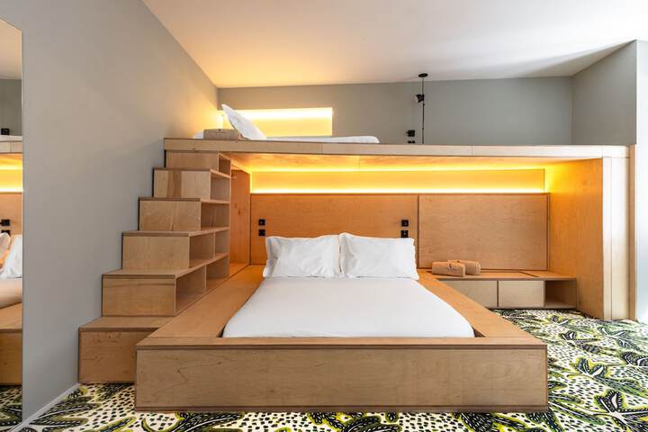 Room 6 of 54