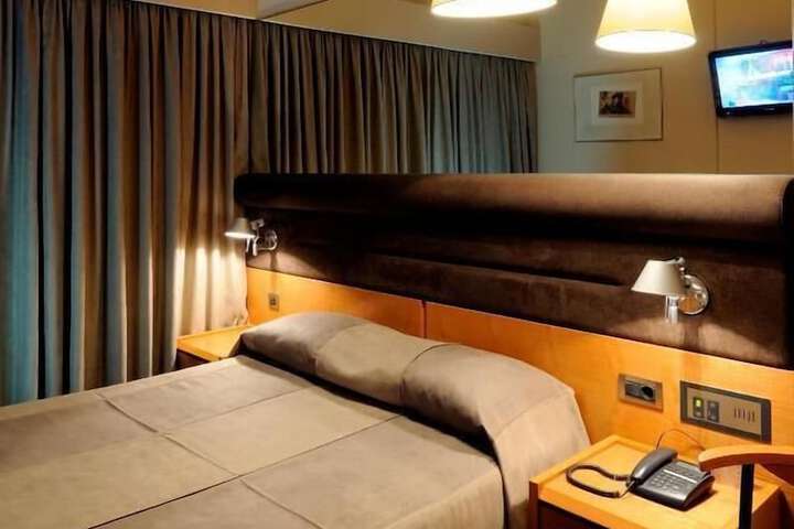 Room 8 of 21