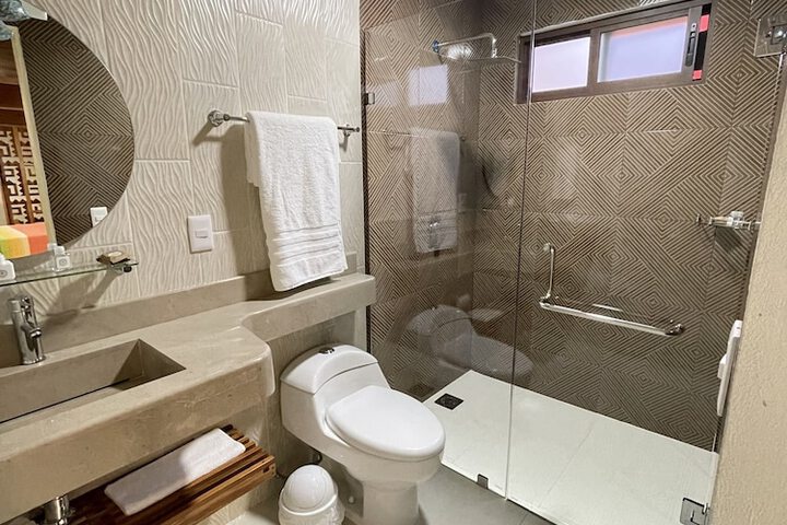 Room 35 of 47