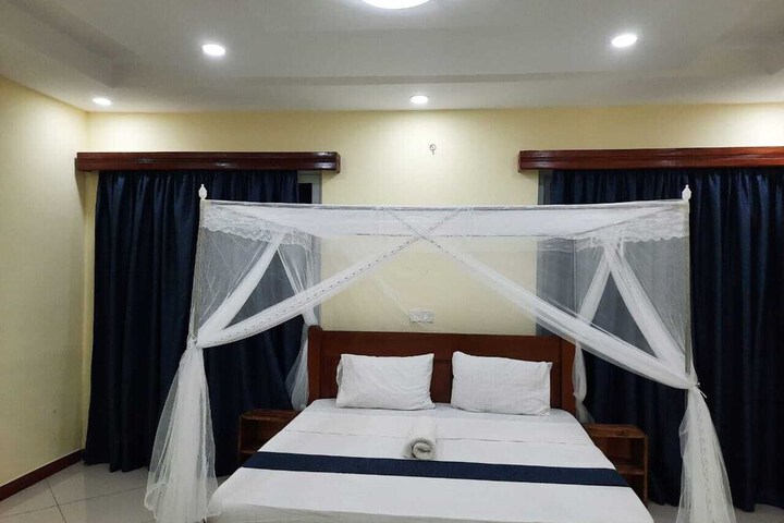 Room 7 of 190