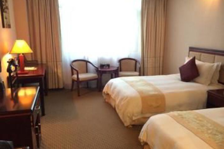 Room 11 of 17