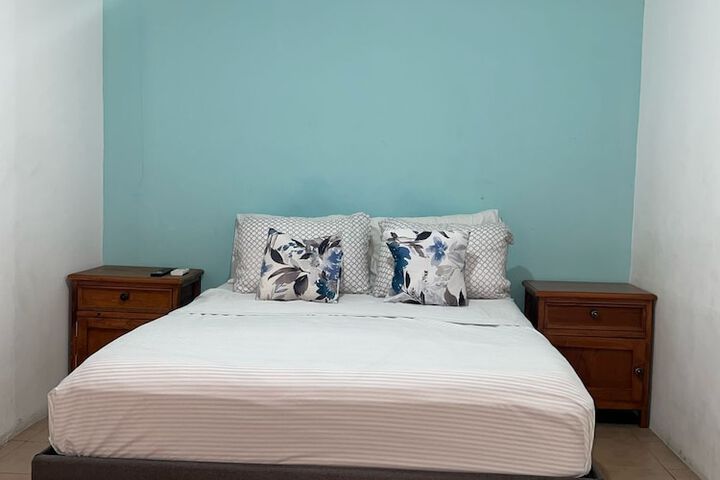 Room 16 of 242