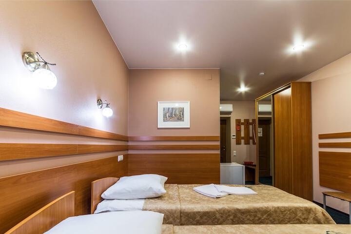 Room 5 of 164