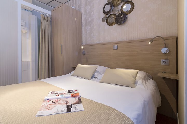 Room 15 of 70