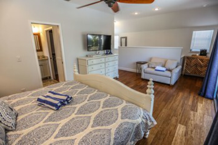 Room 22 of 28