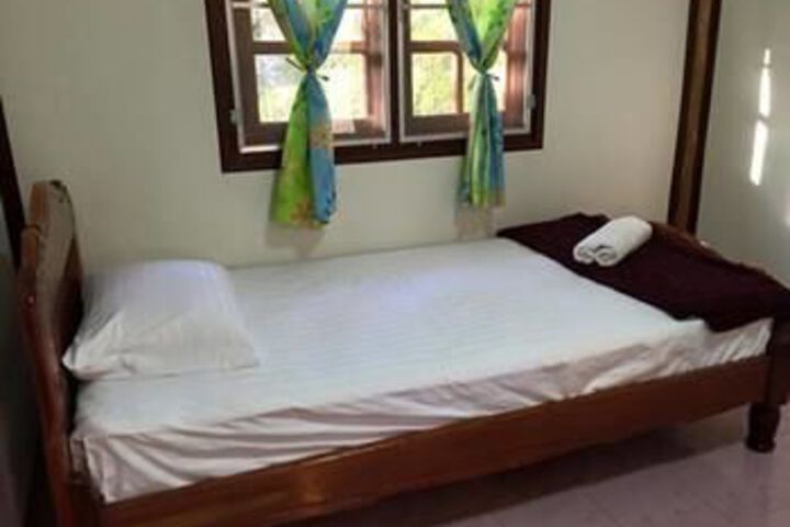 Room 17 of 27