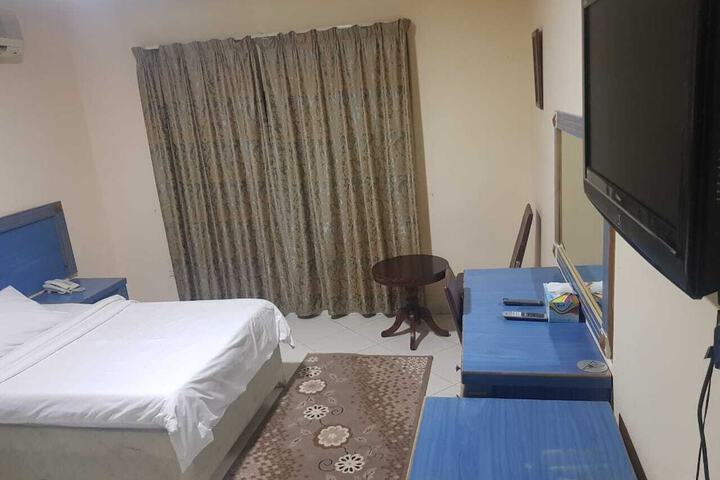 Room 12 of 31