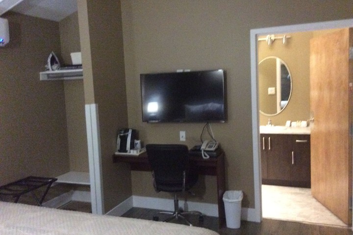 Room 7 of 49