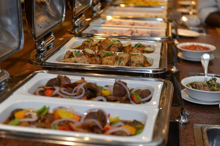 Dining 9 of 14