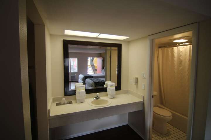 Room 13 of 23