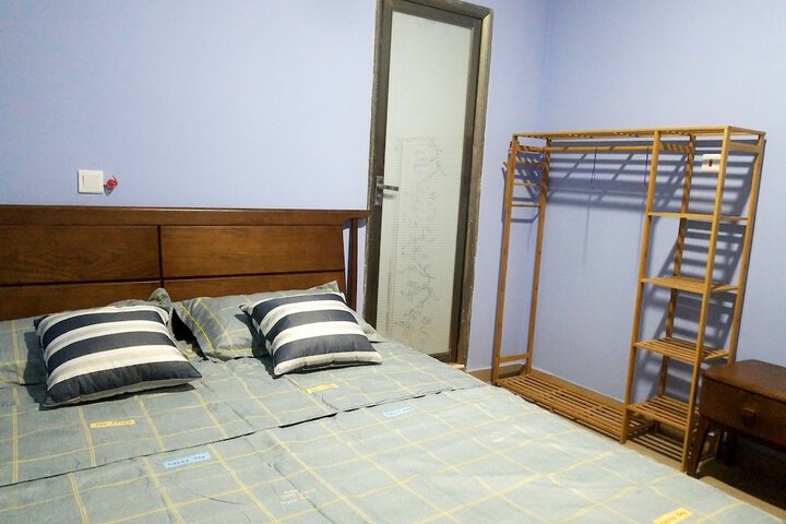 Room 9 of 23