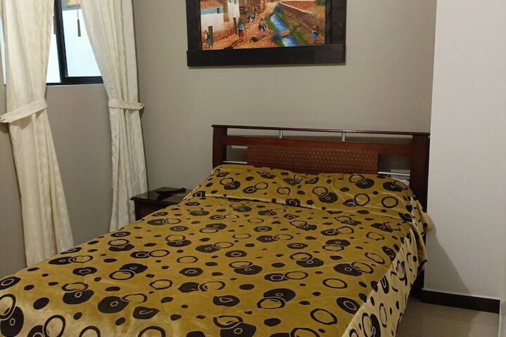 Room 9 of 34