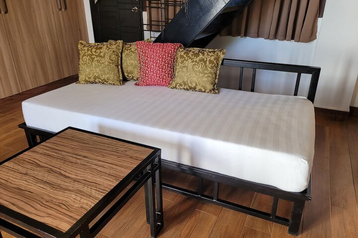 Room 16 of 112