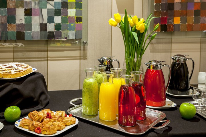 Breakfast/Coffee Service 53 of 92