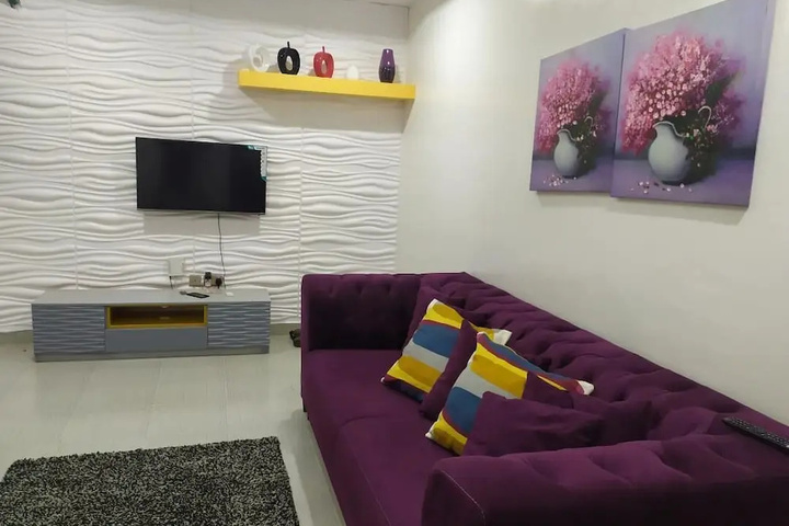 Room 2 of 11