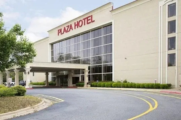 Image of PLAZA HOTEL & SUITES