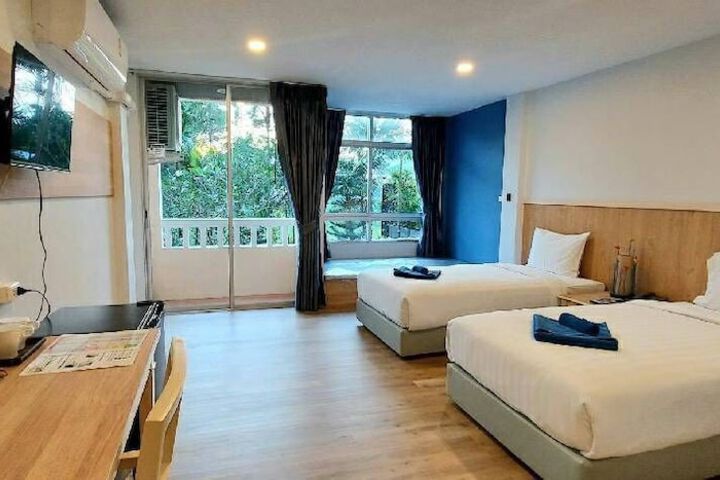 Room 10 of 40