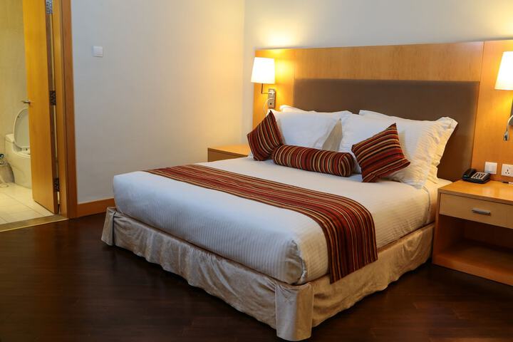 Room 19 of 117