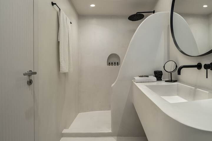 Room 40 of 154