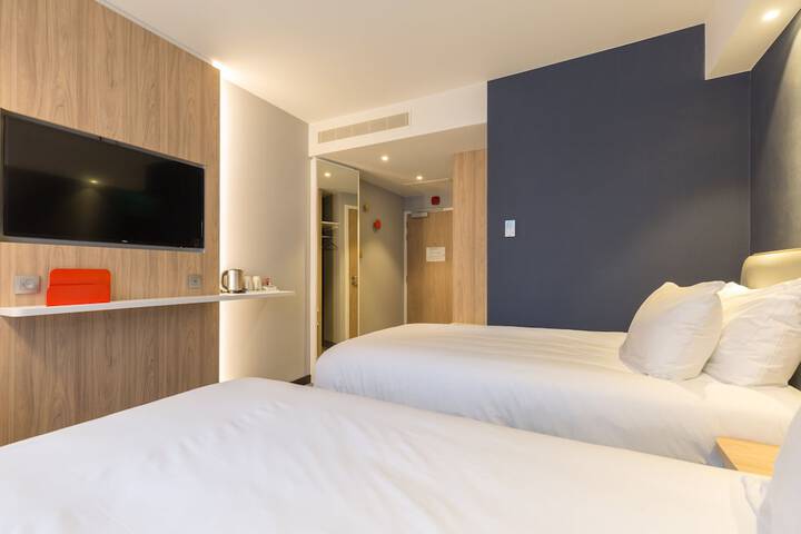 Room 13 of 59