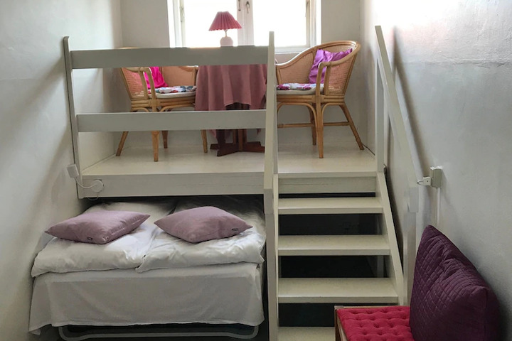 Room 3 of 3