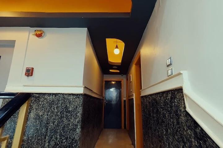 Room 9 of 23
