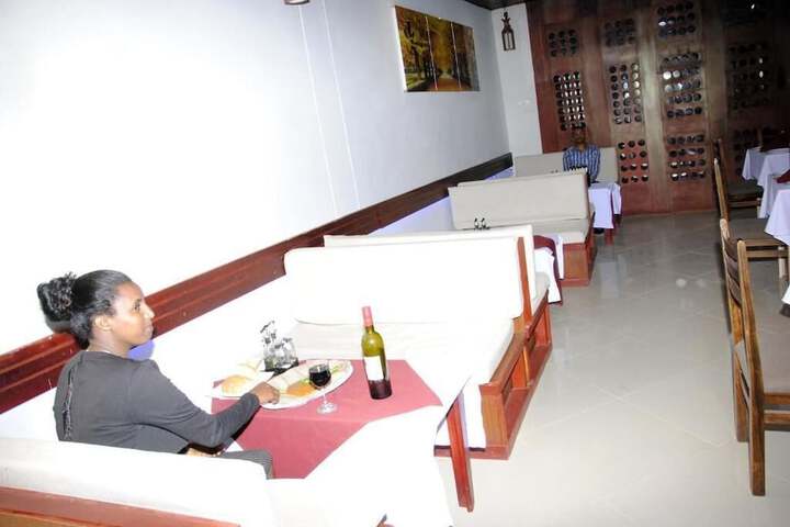 Room 8 of 22