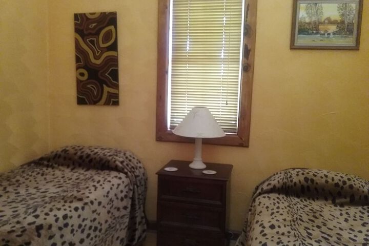 Room 3 of 68