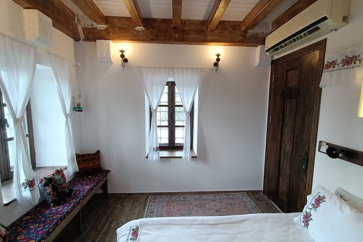 Room 37 of 85