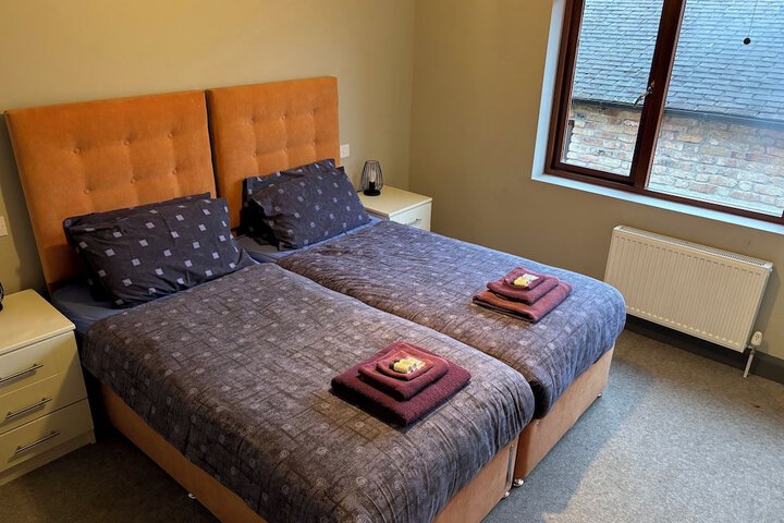 Room 6 of 15