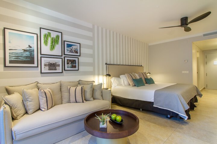 Room 7 of 50