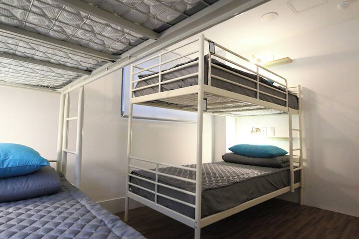 Room 29 of 80