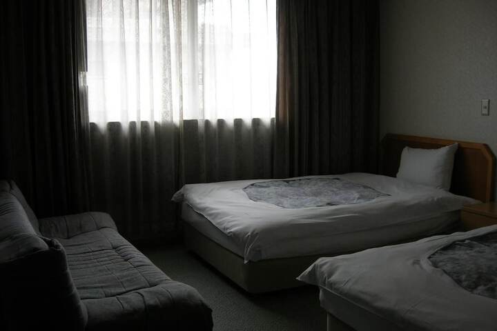 Room 22 of 95