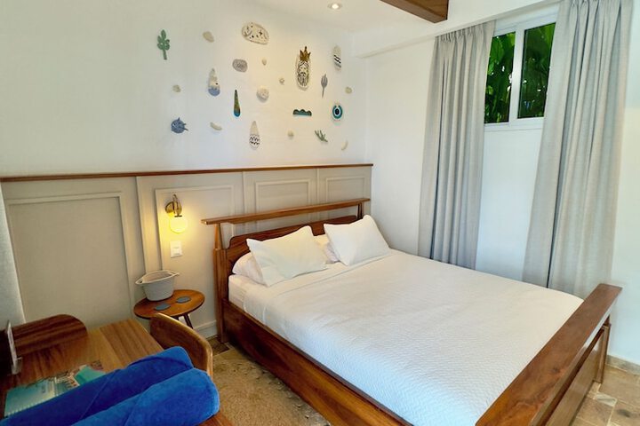 Room 4 of 38
