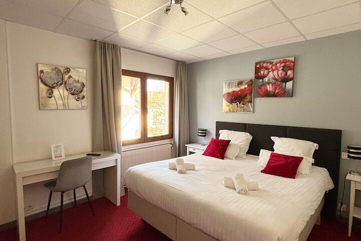 Room 8 of 47