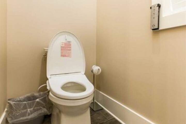 Room 7 of 48