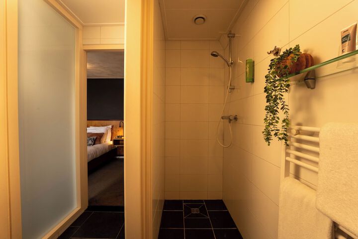 Room 64 of 110