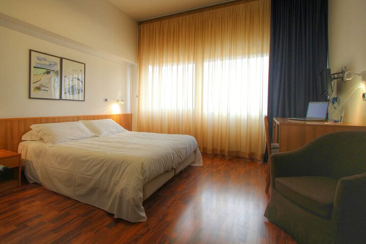 Room 10 of 54