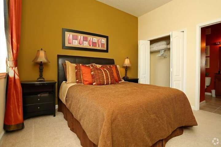Room 8 of 32