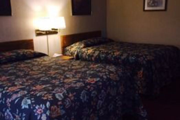 Room 9 of 26