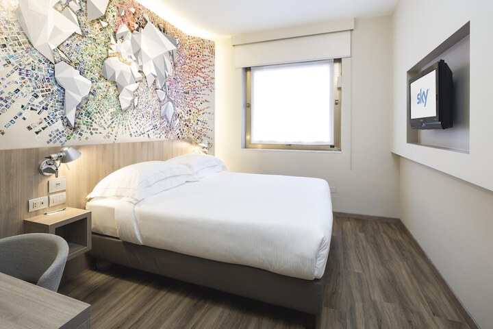 Room 27 of 59