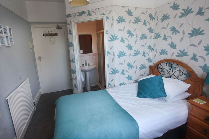 Room 10 of 62