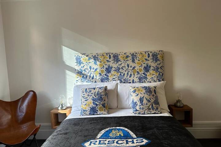 Room 7 of 27