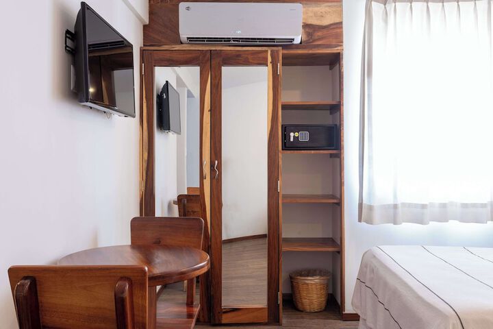 Room 10 of 49