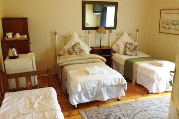 Room 3 of 6